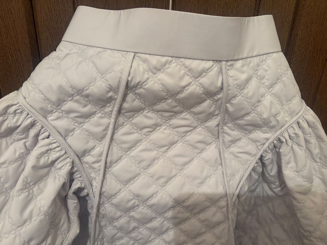 ☆新品未使用タグ付き☆石井美保様キルティングスカート グレイッシュ