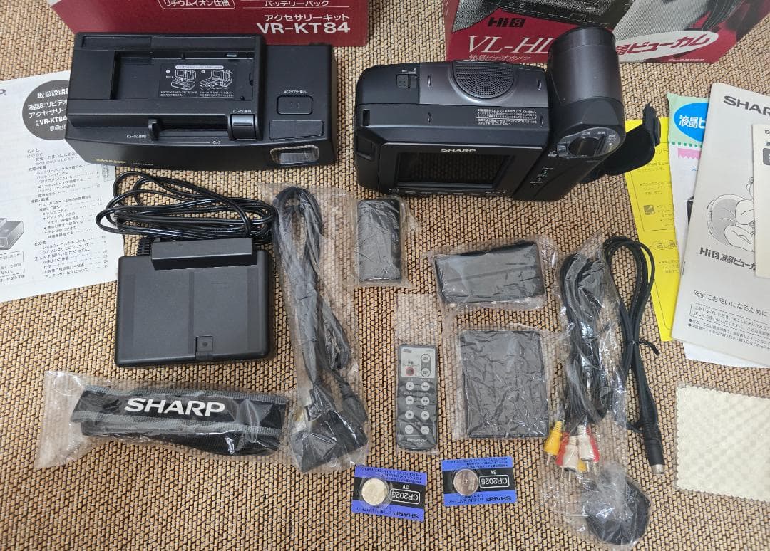 ニ*ん様 Hi8 録画／再生OK SHARP 液晶ビューカム VL-HL50＋ア