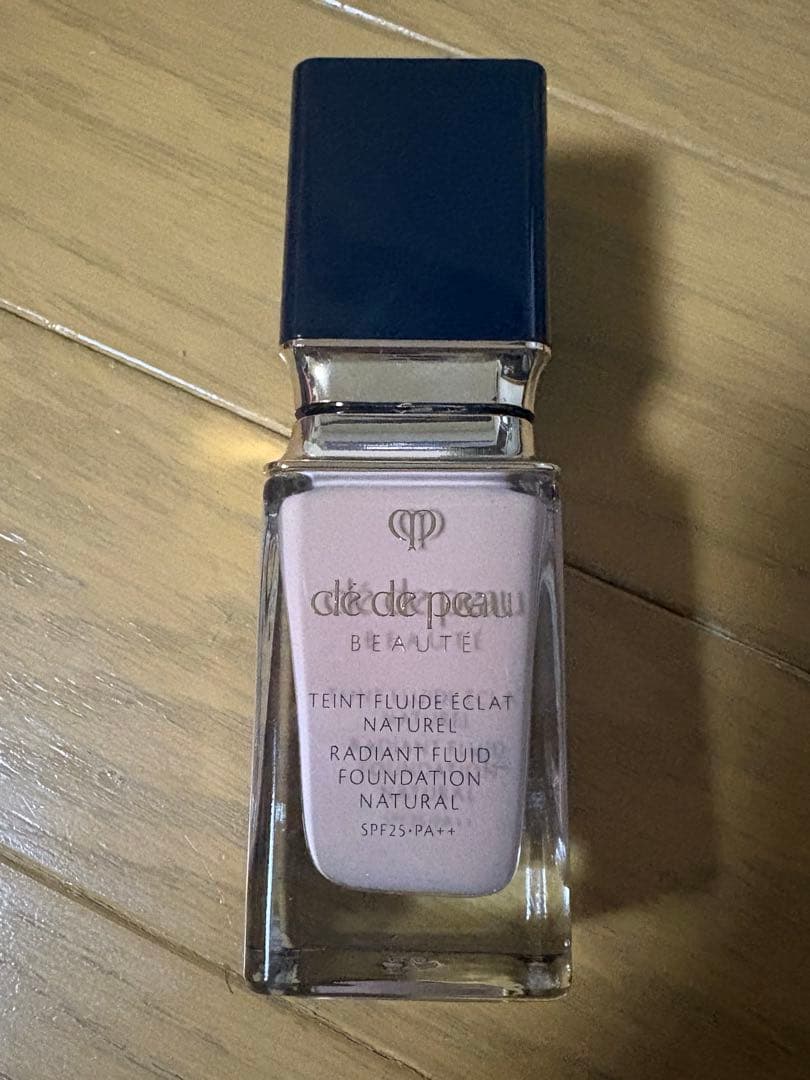 Y*O様 クレドポーボーテ タンフリュイドエクラ ナチュレル ピンクオークル10 クレ・ド・ポー ボーテ タンフリュイドエクラ ナチュレル ピンク