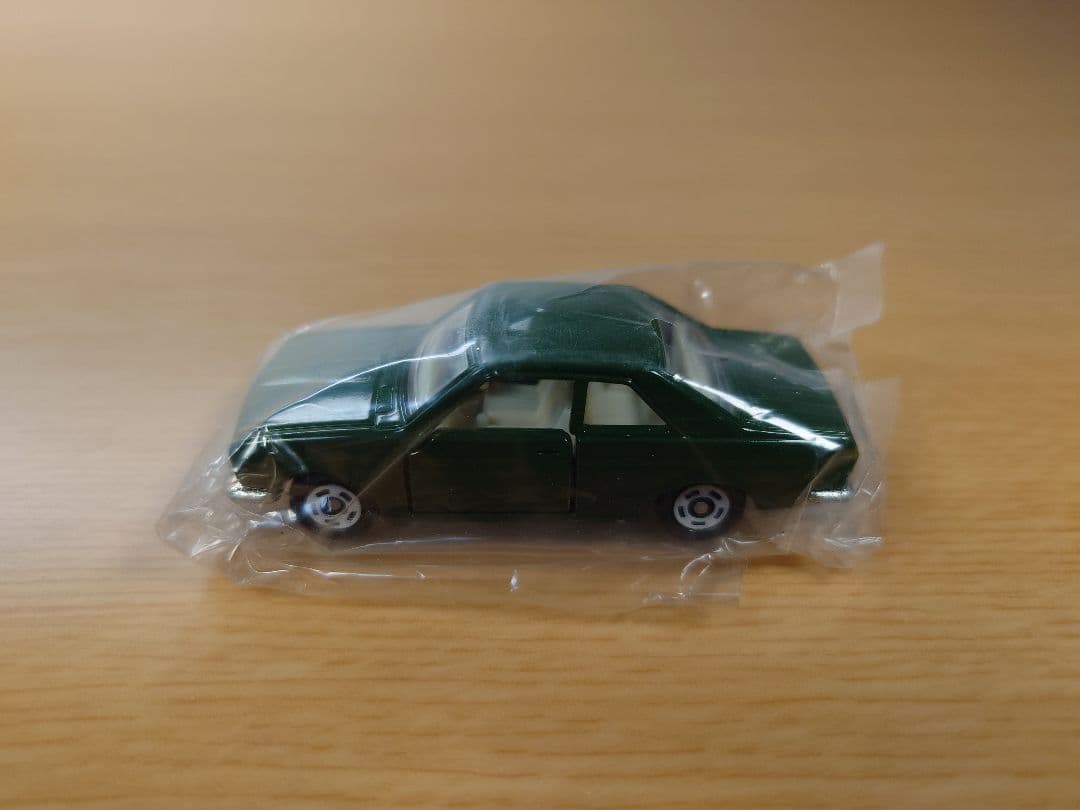 トミカ 40周年記念復刻 Vol.1 ブルーバード SSS クーペ 未使用品