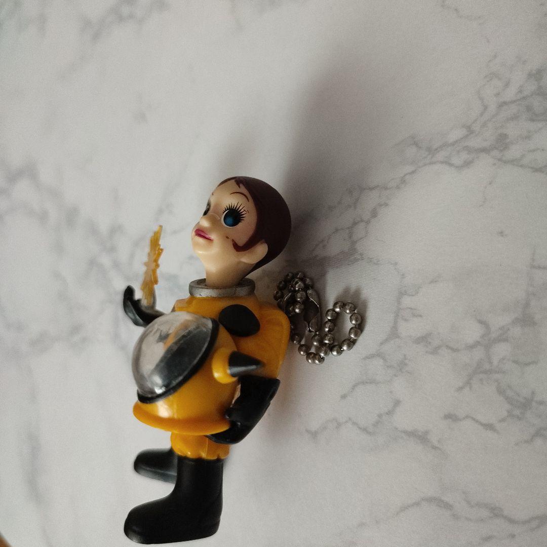 ヤノベケンジ サンチャイルド フィギュア キーホルダー - メルカリ