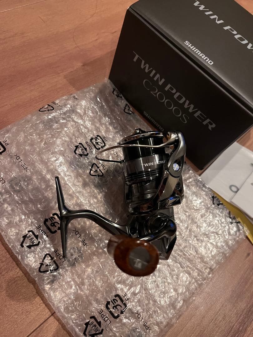 美品】シマノ 24 ツインパワー C2000S ウォーターランドノブ - メルカリ