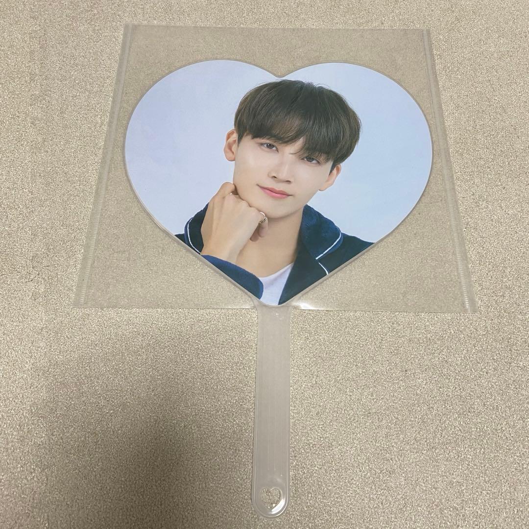 seventeen セブチ ジョンハン うちわ まとめ売り