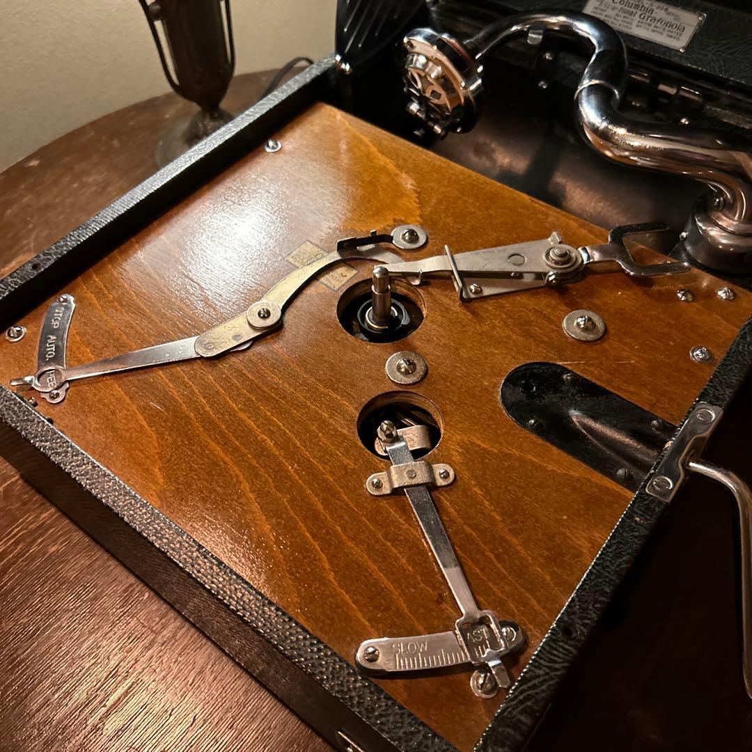 １９３０年代のコロムビア蓄音機、動品