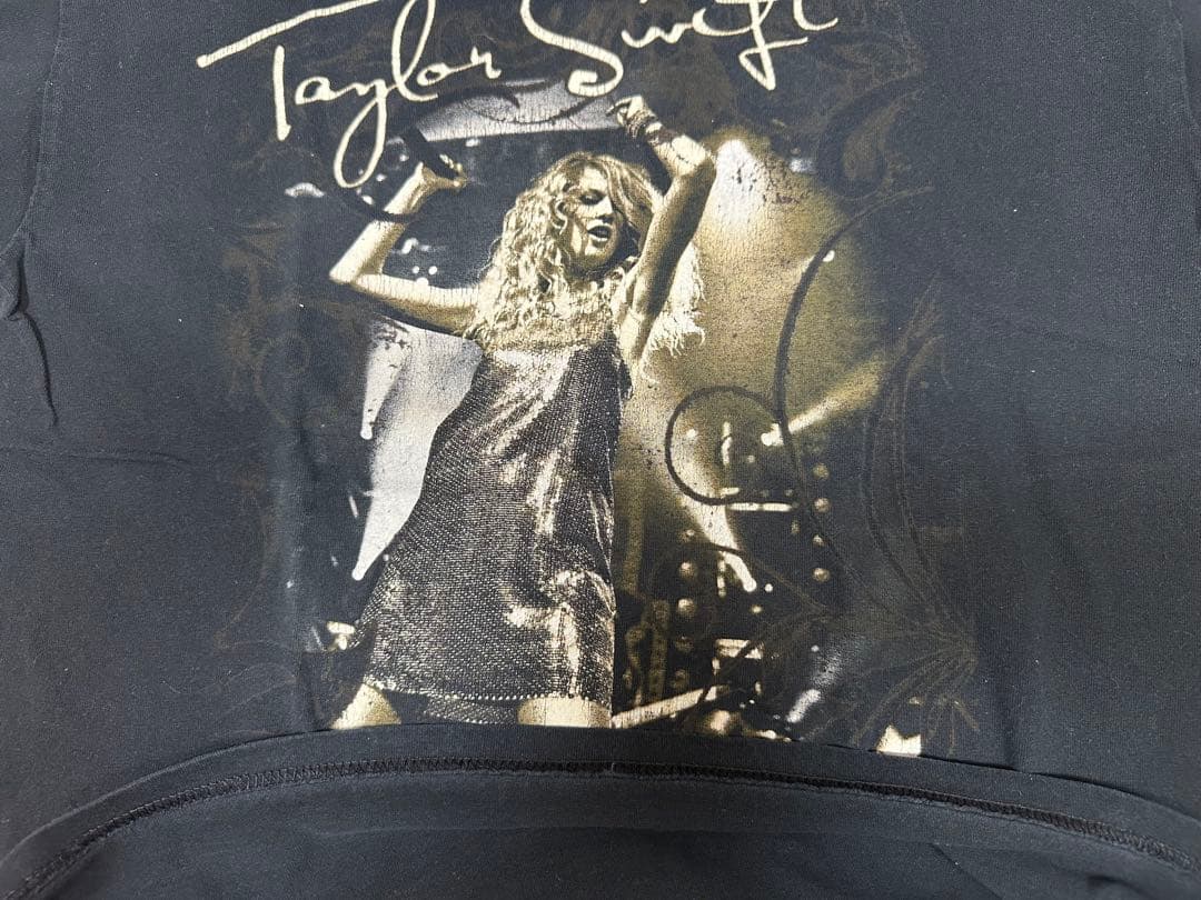 GILDAN半袖Tシャツ　テイラースウィフトライブTシャツ