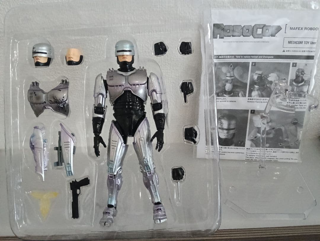 初回生産版　MAFEX　マフェックス　ロボコップ　フィギュア　メディコムトイ