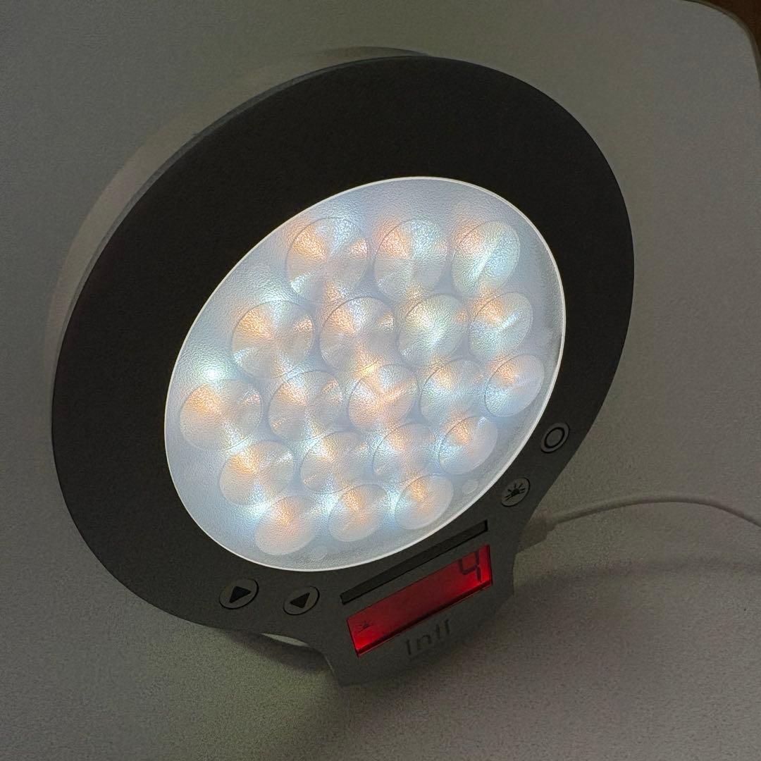 inti4 光で起きる目覚まし時計 - メルカリ