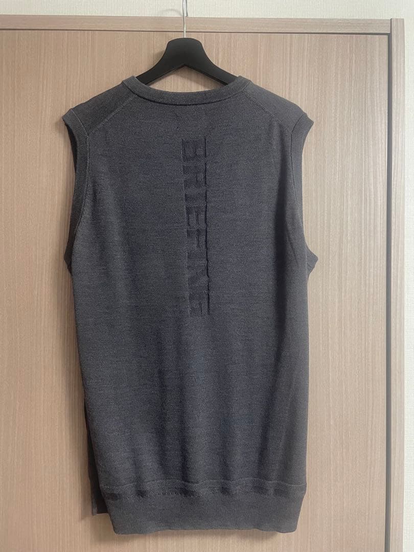 定価¥26,400／新品タグ付き メリノウール100％ Vネックベスト XL