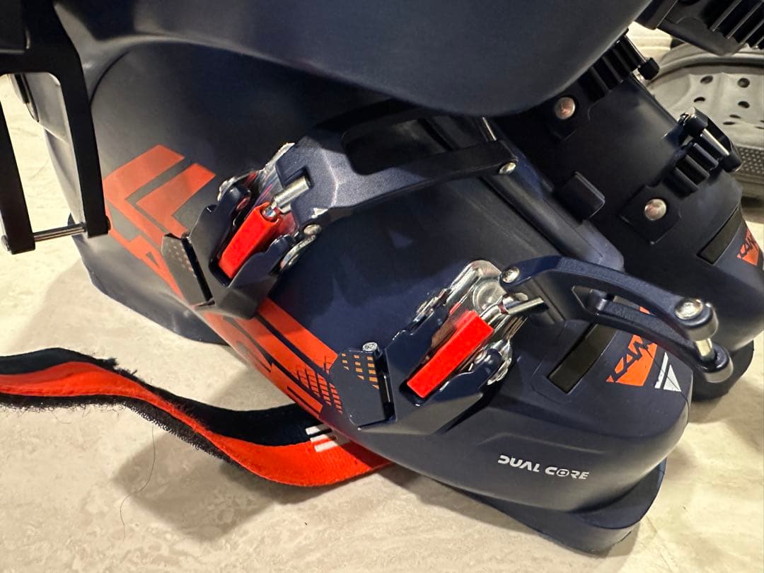 希少モデル　LANGE スキーブーツ　24.5cm 収納袋付き