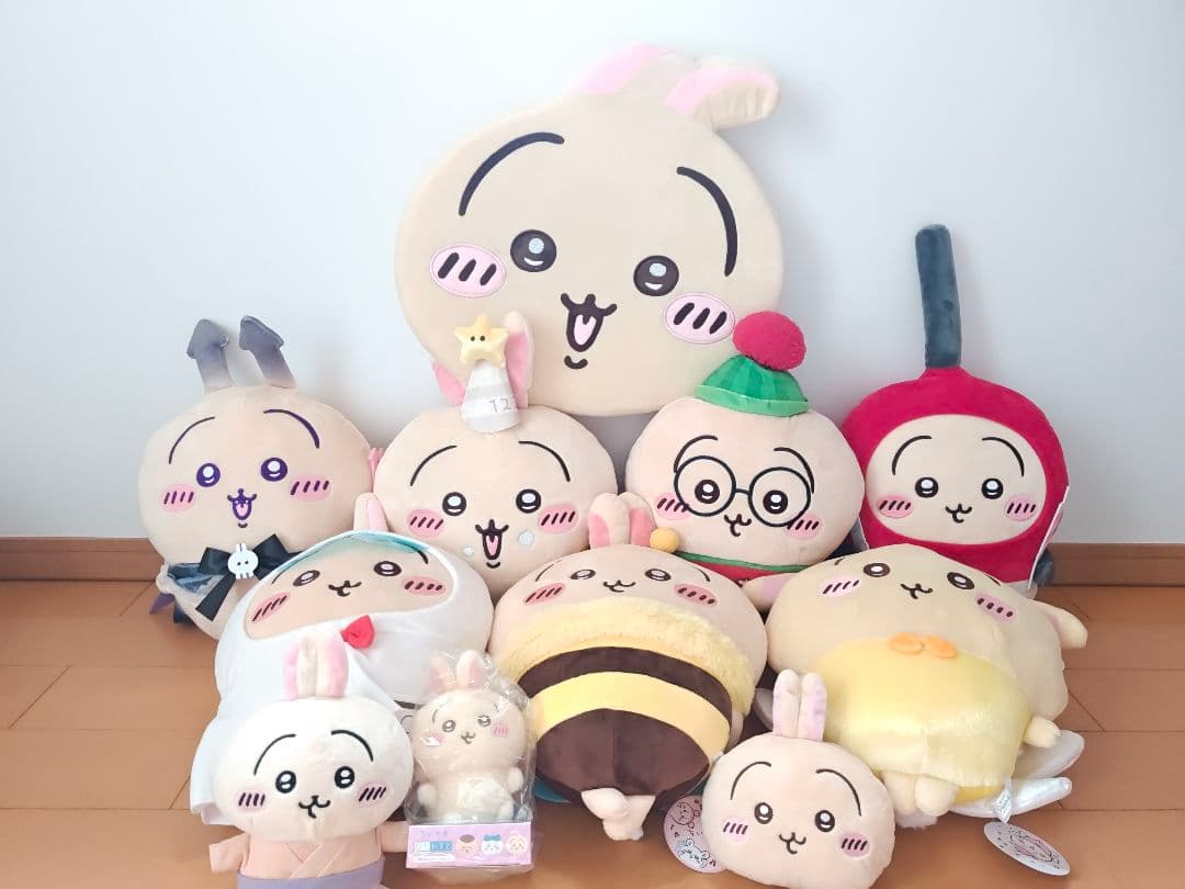 ちいかわ♥クッション♥ぴたれすと♥BIGぬいぐるみポーチ♥うさぎ大量１１点セット