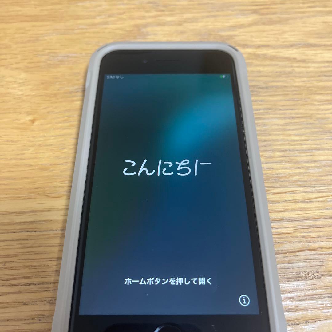 iPhone SE2 64GB ホワイト　本体　カバー付き　SIMフリー Amazon | 【整備済み品】 Apple iPhone SE（第2世代） 64GB ホワイト