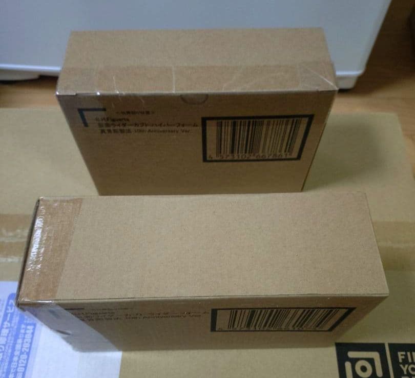 S.H.Figuarts 真骨彫製法 仮面ライダーカブトハイパーフォーム10th