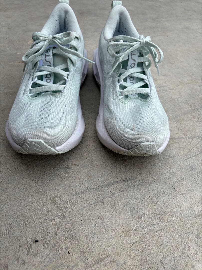 ウォーキング・ランニングウェア NOVABLAST5 23.5cm