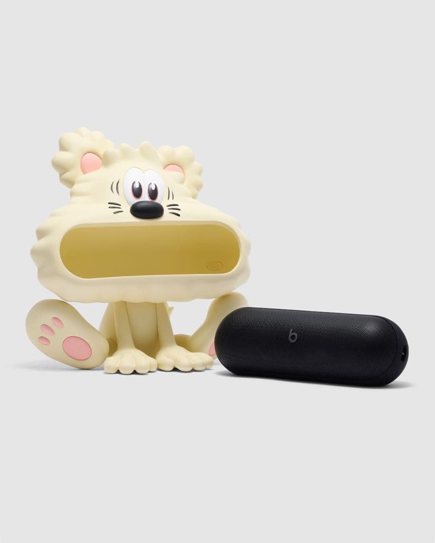 VERDY × BEATS -VEAR BEATS PILL HOLDER- - メルカリ