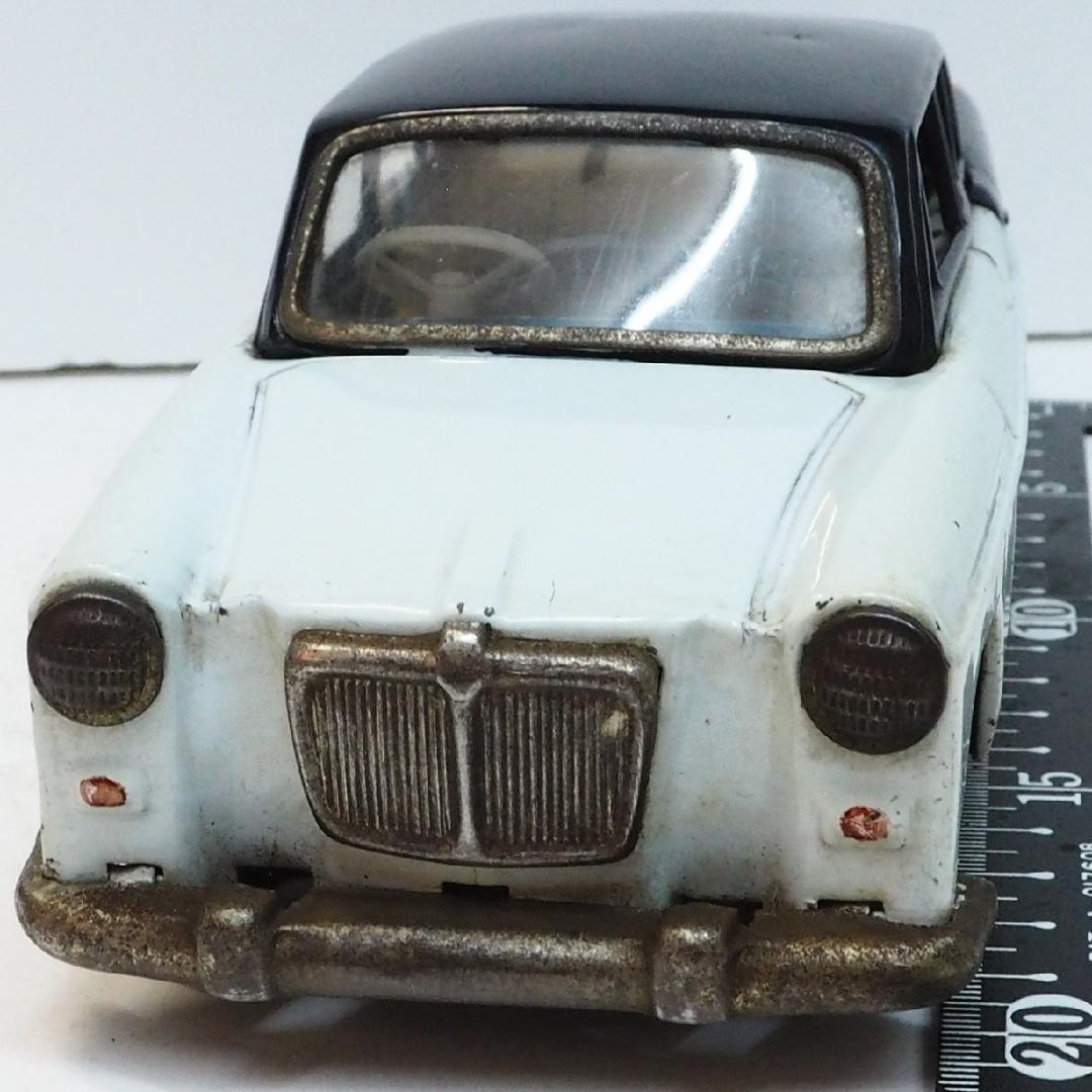 萬代屋【MGマグネット マークⅢセダン水色/紺】ブリキtin toy car箱無