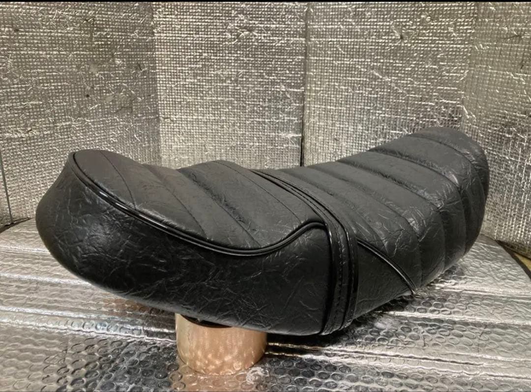 送料無料☆特注☆エイプ50用あんこ抜きタックロールシート☆完成品