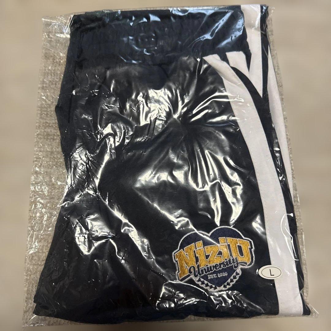 NiziU トラックジャケット トラックパンツ　Lサイズ