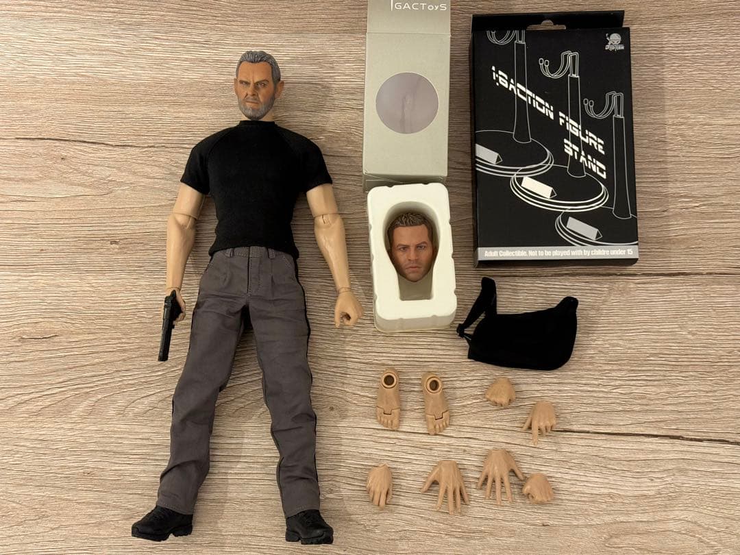 ショーン・コネリー　1/6 可動フィギュア