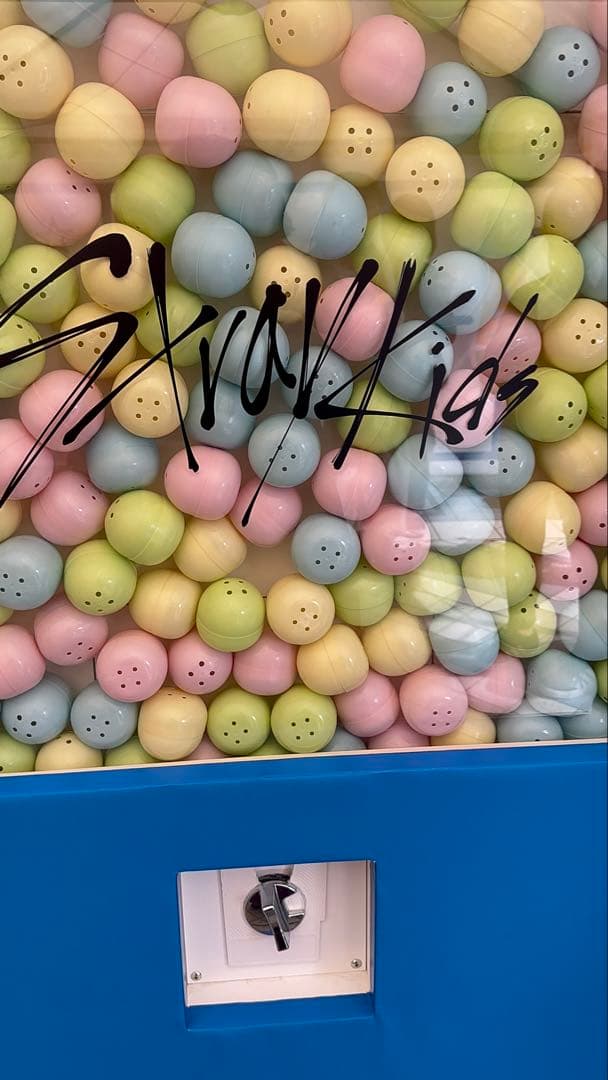 Stray Kids スキズ ハン・ジソン直筆サイン入りチェキ - メルカリ