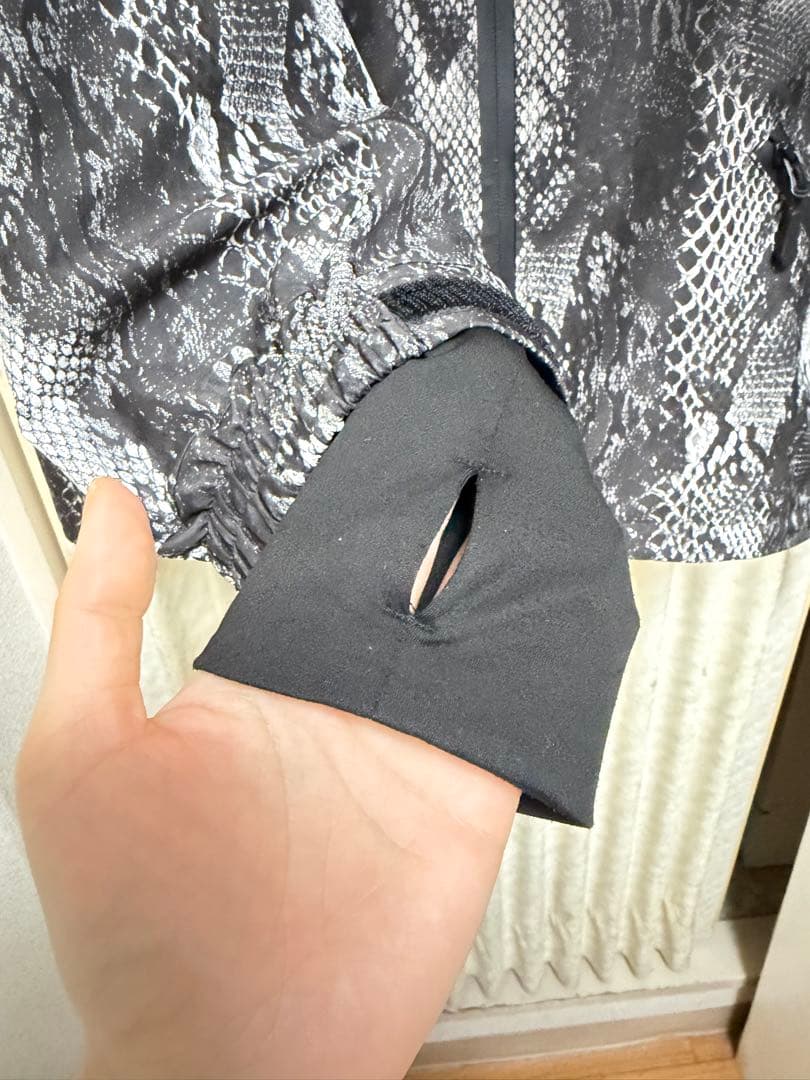 ZACHARIAH スノーボードウェア 蛇柄 ブラック Sサイズ 男女兼用 - メルカリ