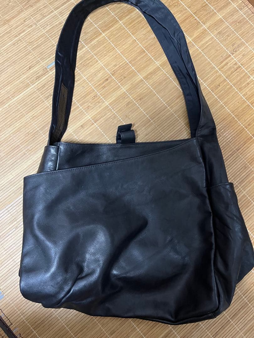 ヨウジヤマモト ノワール レザー ハンドバッグ トートバッグ ブラック ミニトートバッグ ハンドバッグ レザー ロゴ 型押し 黒 ブラック（2024