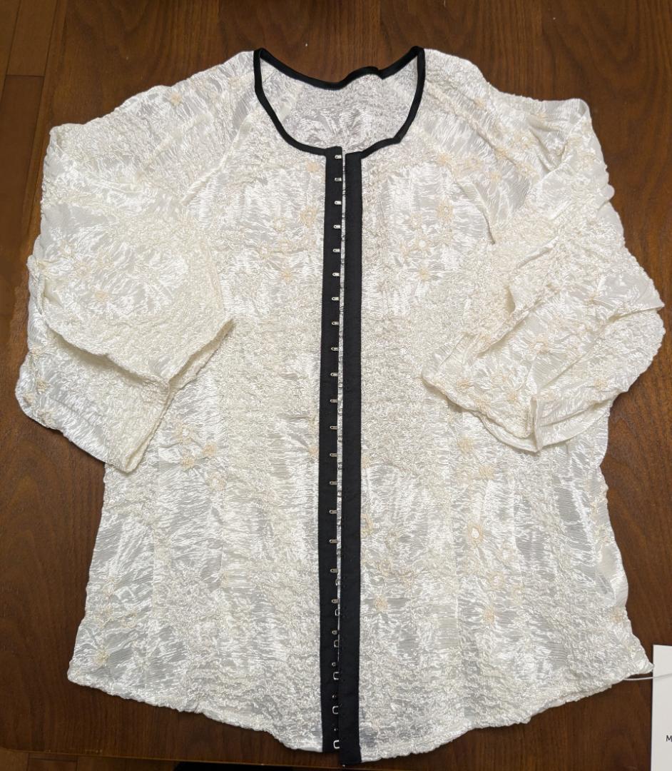 MURRAL 　\"Inflate\" petal top　ホワイト