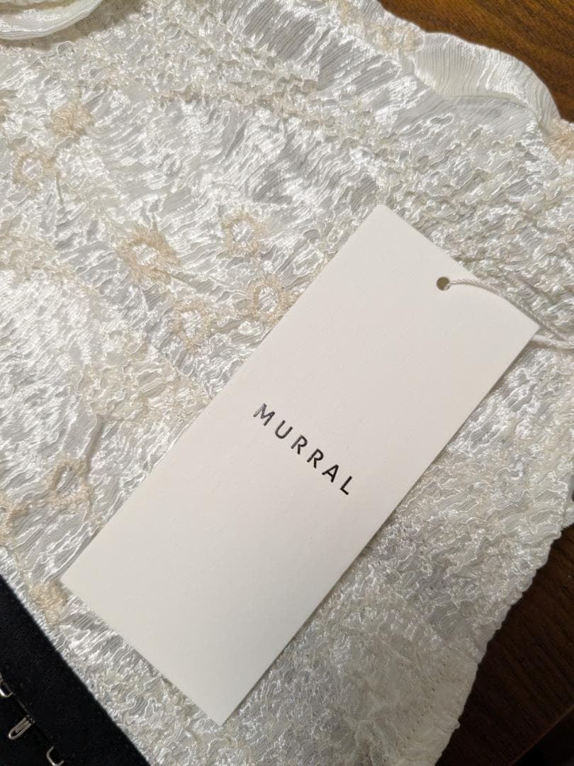 MURRAL 　\"Inflate\" petal top　ホワイト