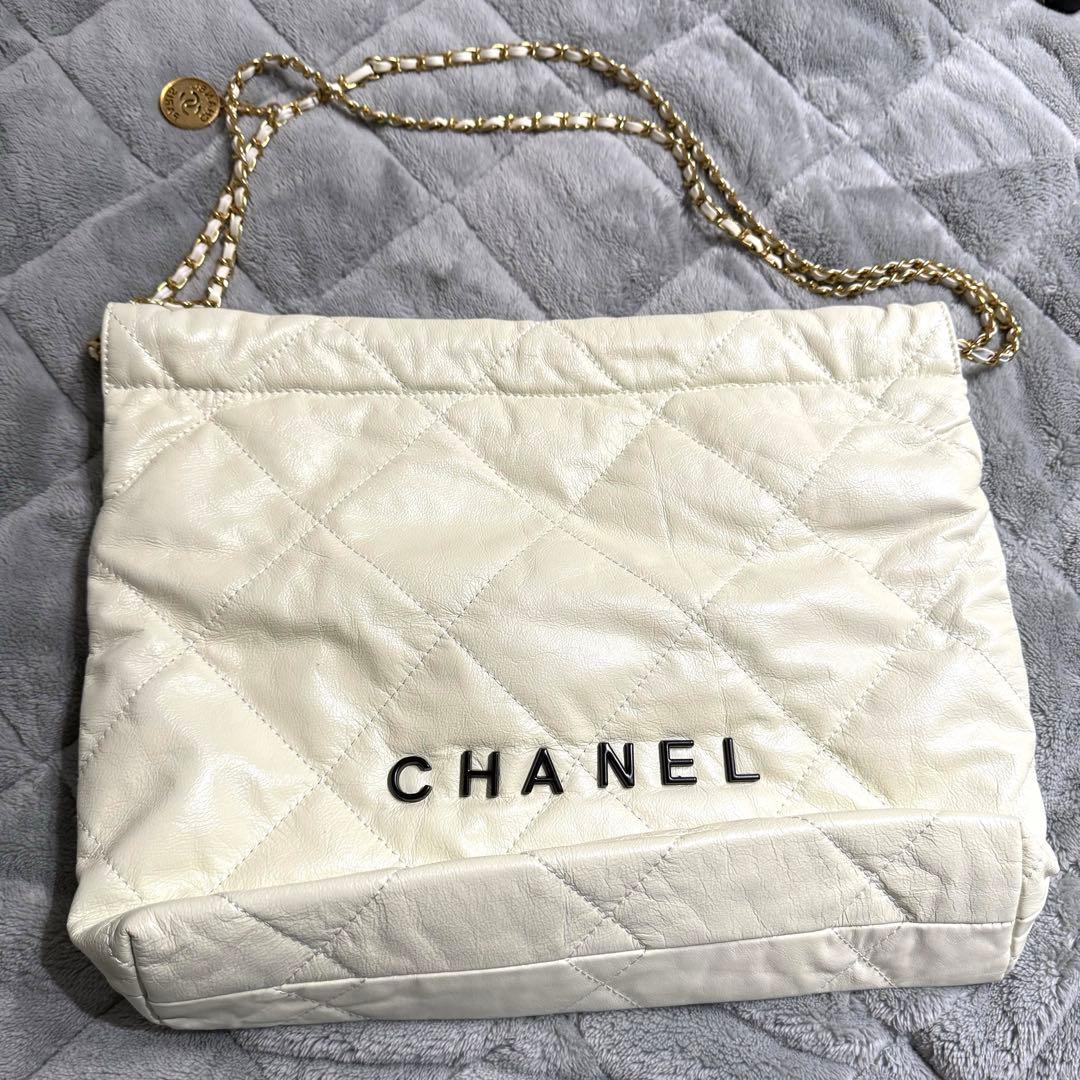 ノベルティ　CHANELチェーンバック シャネル 財布付き CHANEL（シャネル） 美品 マトラッセ ココマーク チェーンウォレット