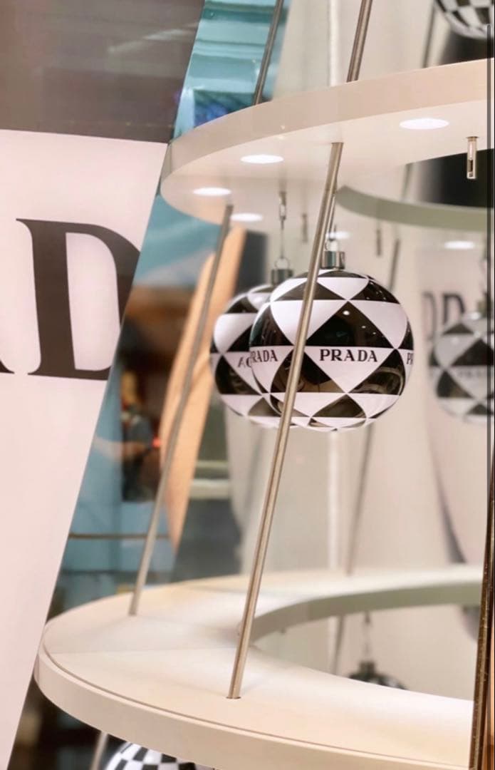 希少 PRADA プラダ オーナメント - メルカリ