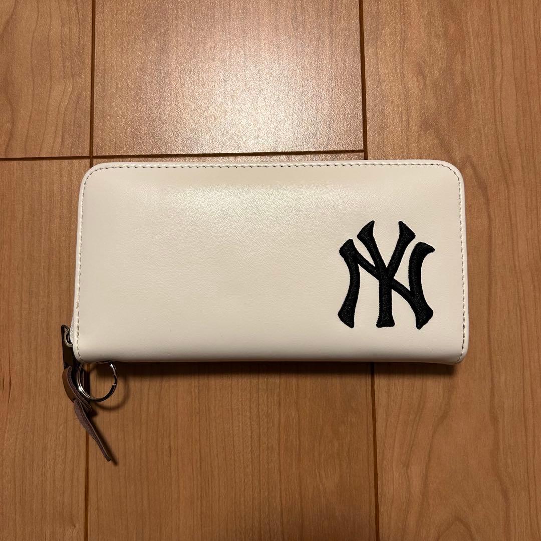 ニューヨークヤンキース ロゴ NY 長財布 ホワイト 白 - メルカリ