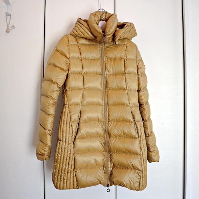 高級✨TATRAS サリン Aライン ロングダウンコート ゴールド M - メルカリ