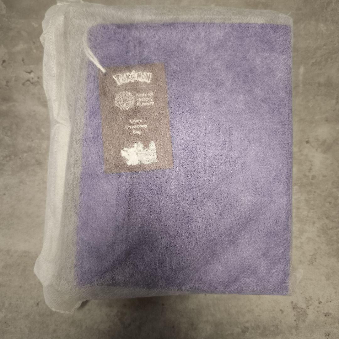 【新品】イーブイ　クロスボディバッグ　自然史博物館　ポケモン