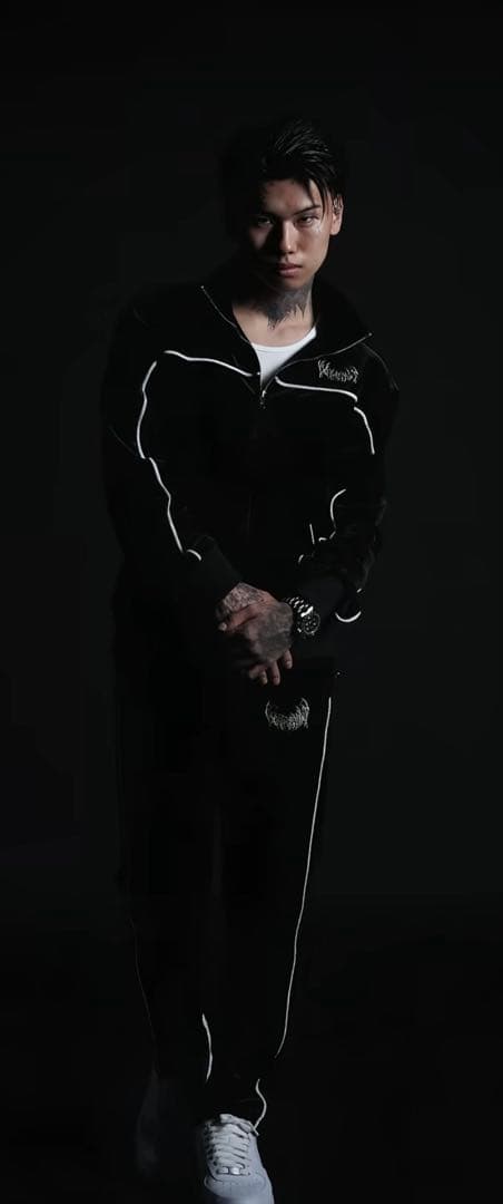 YXNGBRATZ ベロア セットアップ M - メルカリ