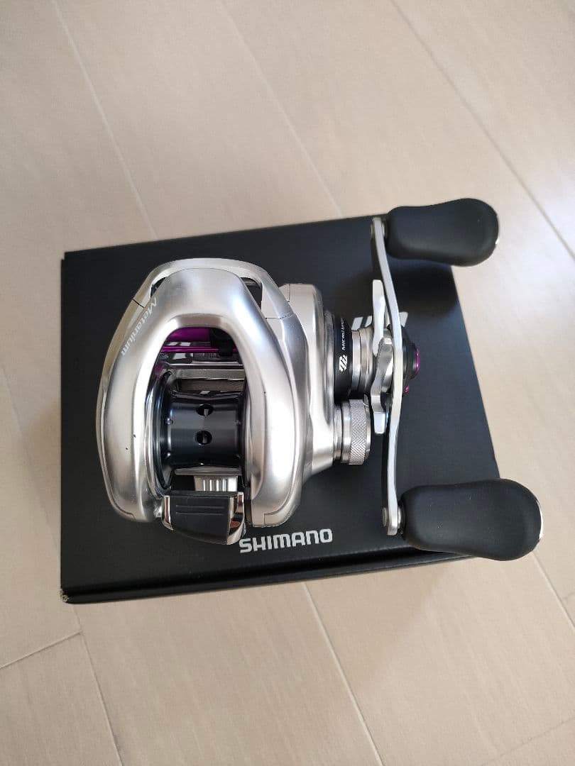 シマノ 16メタニウムmgl xg エクストラハイギア 右巻きハンドル バス釣り