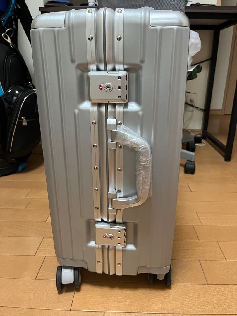 007様専用 新品未使用 リベティ 多機能スーツケース マットシルバー S
