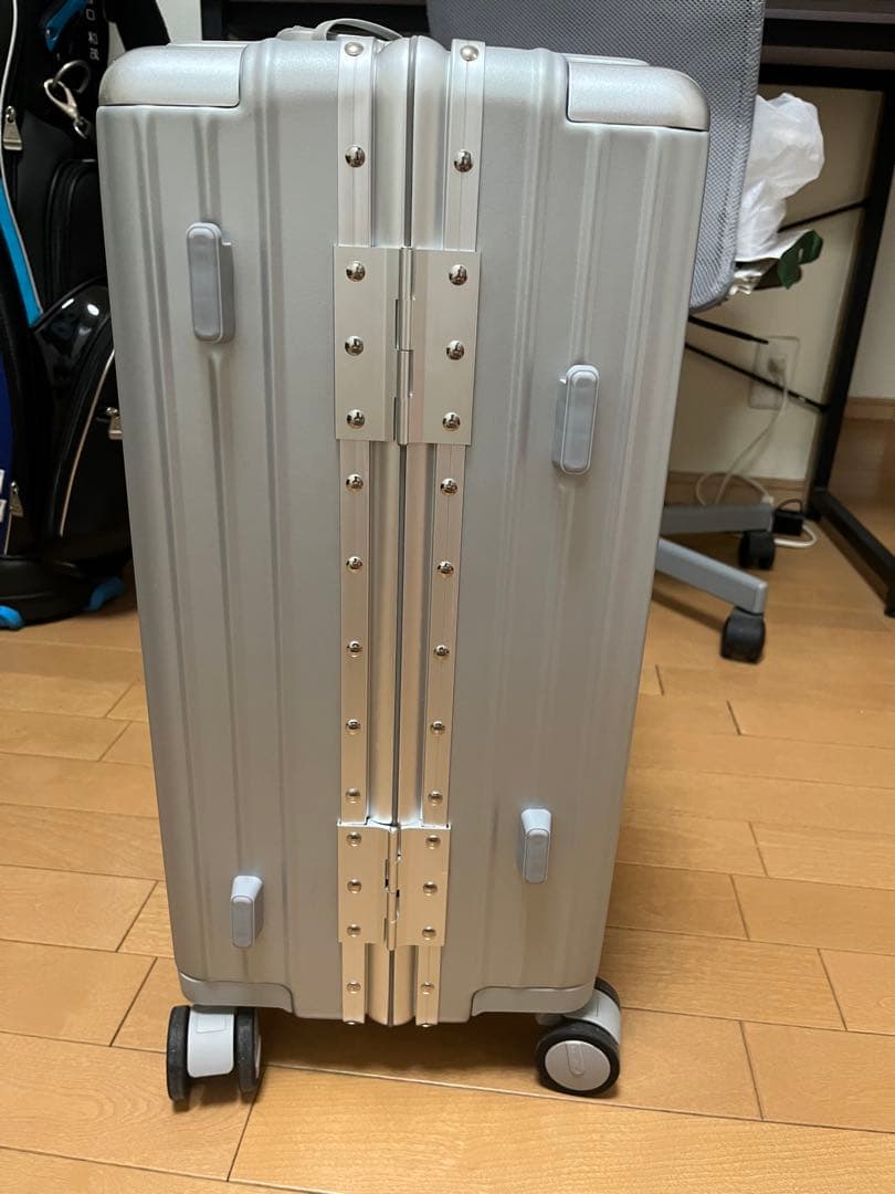 007様専用 新品未使用 リベティ 多機能スーツケース マットシルバー S