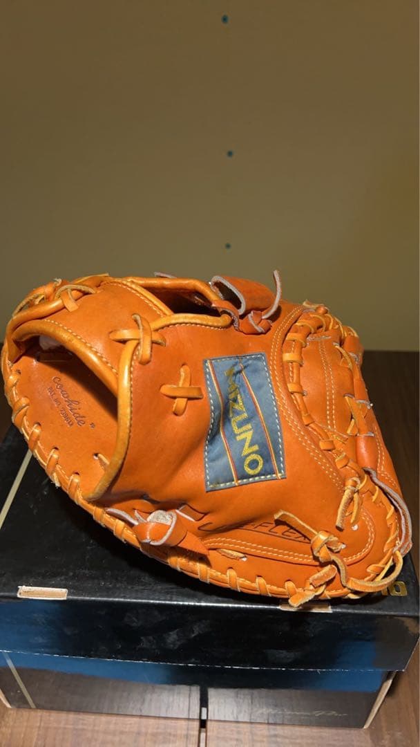 ミズノ ワールドウィン 赤カップ硬式キャッチャーミット - メルカリ