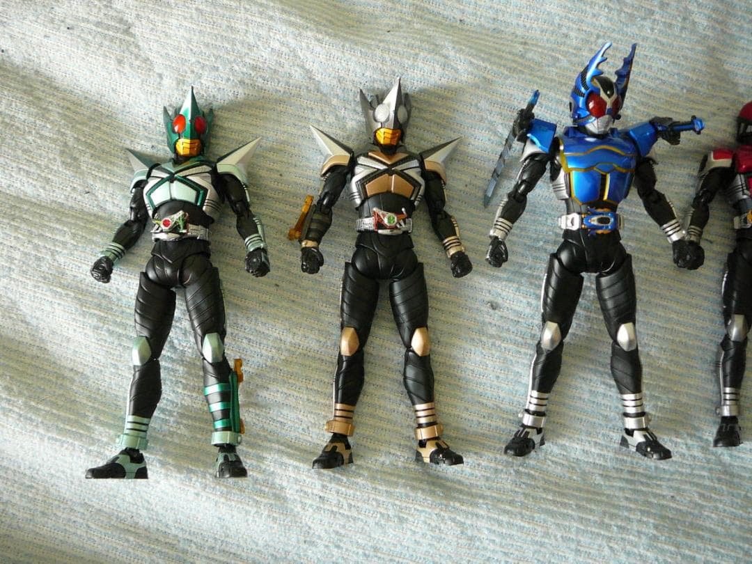 フィギュアーツ真骨頂カブト ガタック他　4個セット