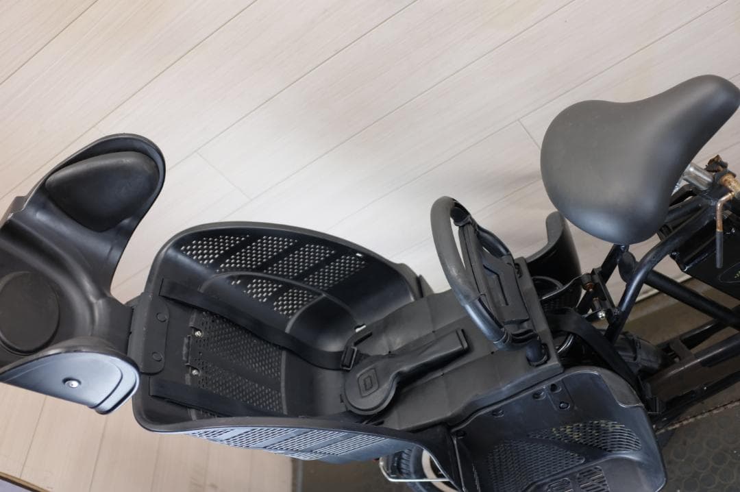 新基準パナソニック ギュット　　20インチ　3段　8.9Ah（5点灯）充電器あり