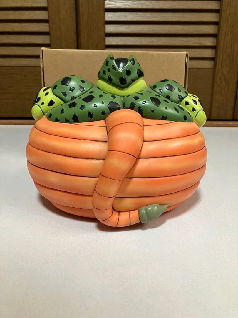 ドラゴンボールフィギュア　セル　自爆海外　孫悟空　セット　オマケ　ラミネート