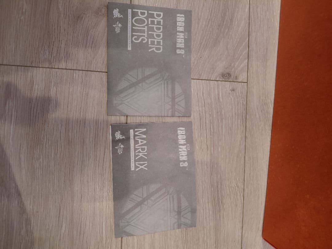 ペッパー・ポッツ＆マーク９ ホットトイズ アイアンマン３ 1/6フィギュア