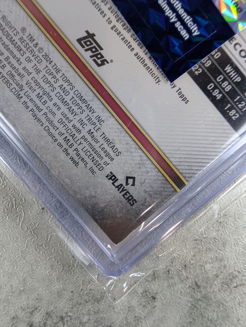 【01/50】山本由伸 直筆サイン 2024 Triple Threads