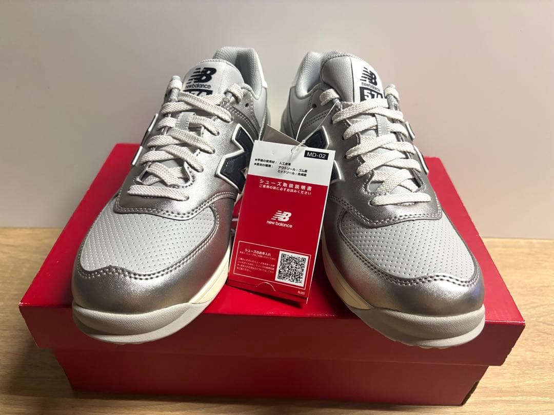 未使用 24.5cm 2E ニューバランスゴルフシューズWGS574R3シルバー
