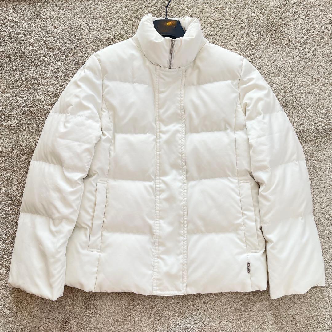 美品 バーバリー ダウンコート ノバチェック フード 白 ダウン