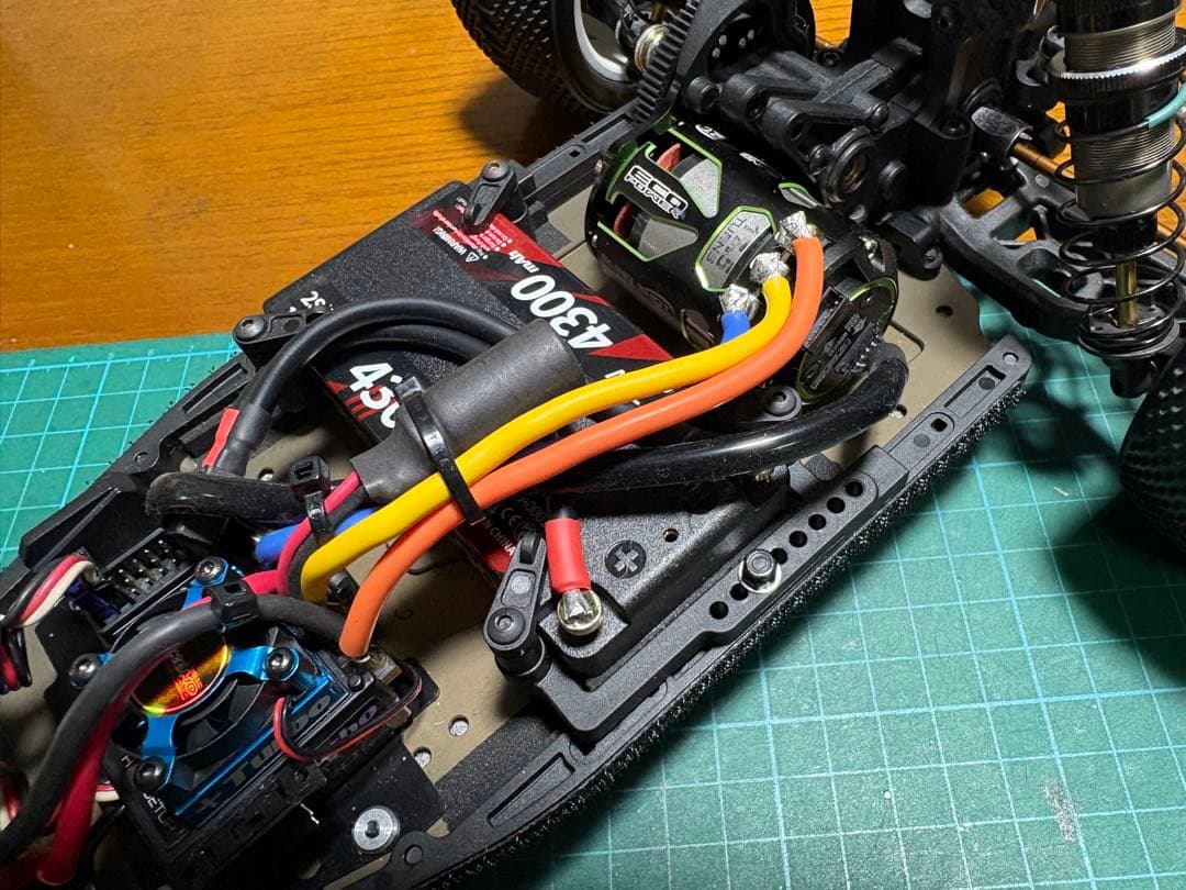 [美品] シュマッカー 2WDバギー クーガーLD2 ボディ・メカ付き 完成品