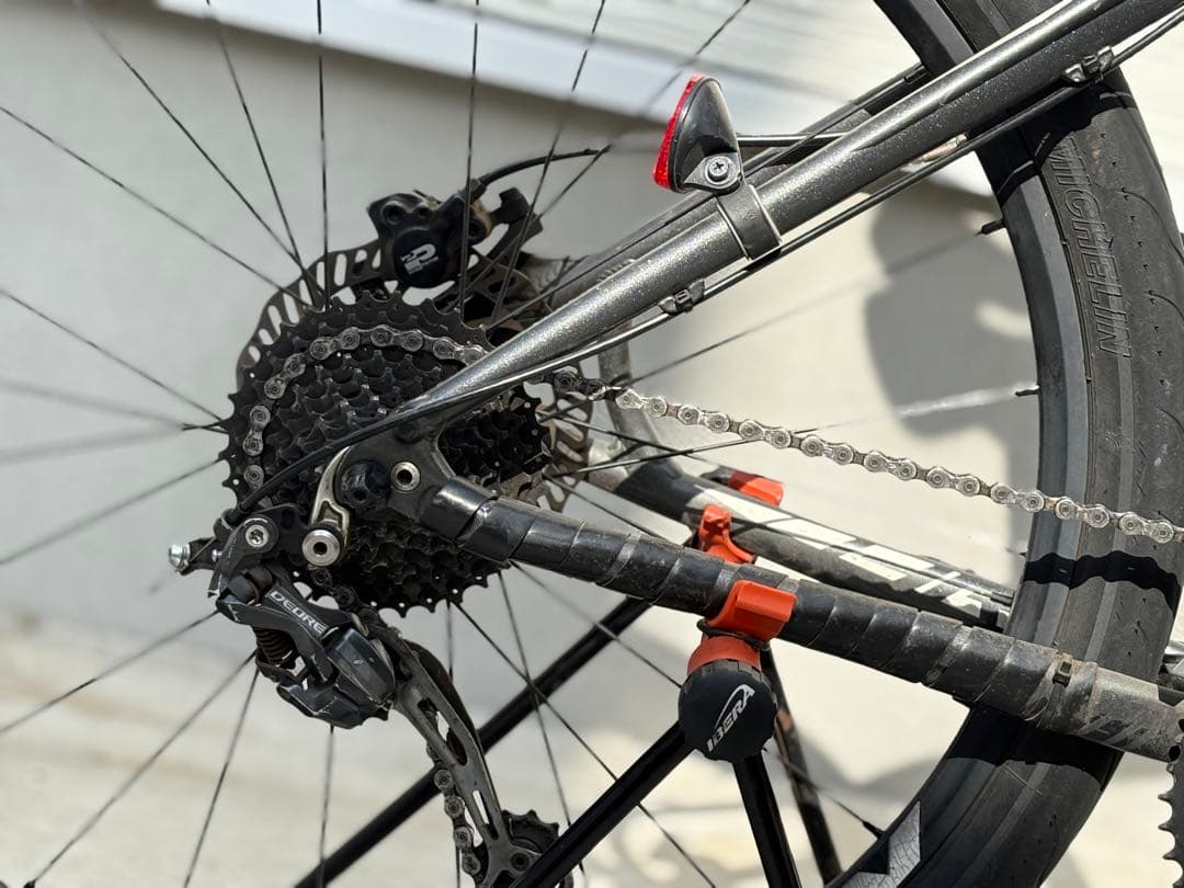 SPECIALIZED Hardrock Sport ブロックタイヤセット⭐️ - メルカリ