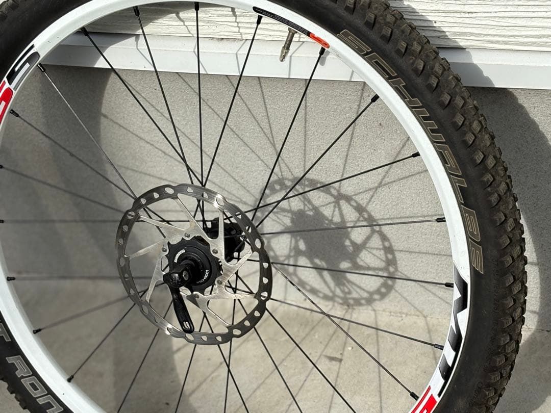 SPECIALIZED Hardrock Sport ブロックタイヤセット⭐️ - メルカリ