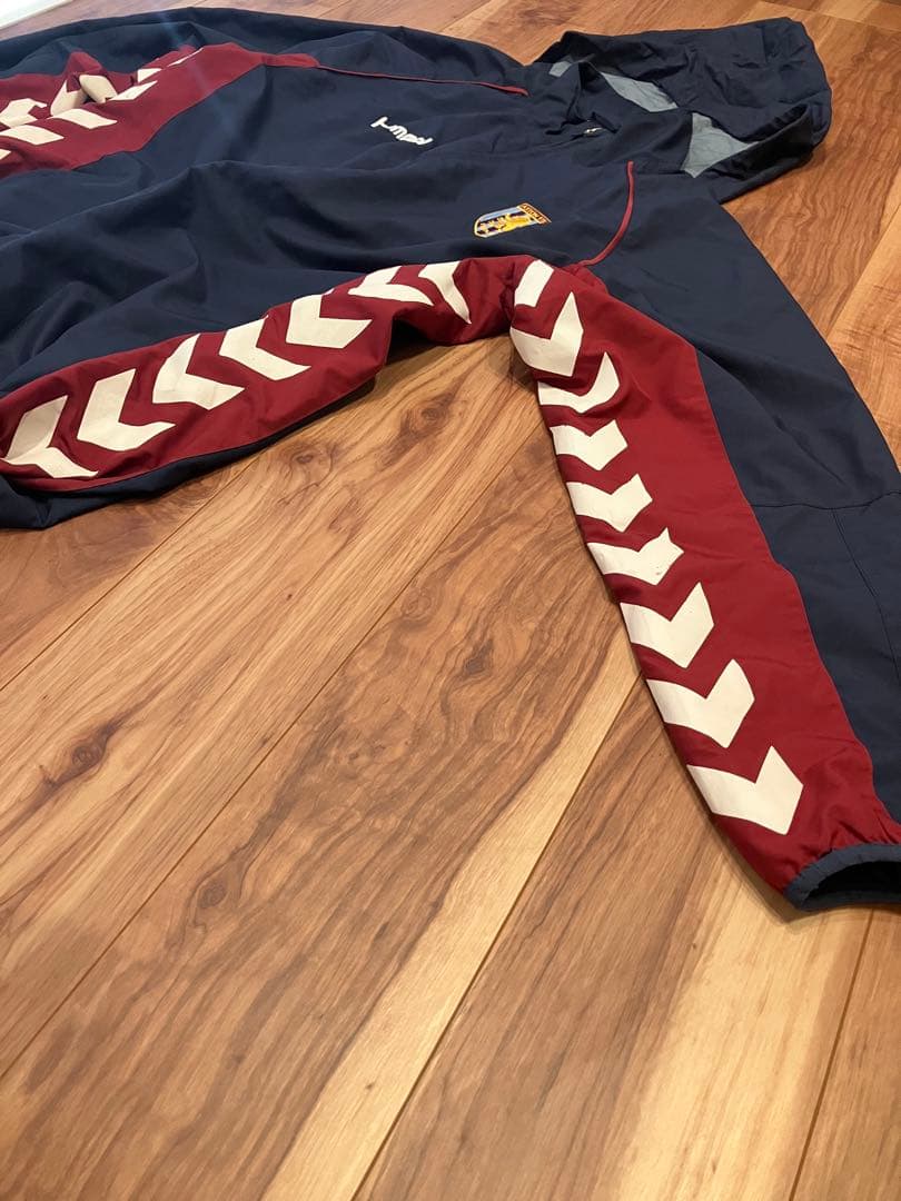 アストンヴィラ hummel ナイロンジャケット DWS 収納フード付 古着