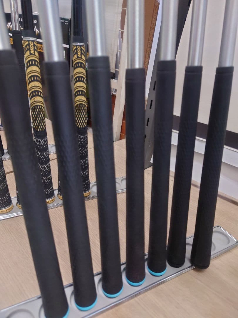 エミリッドバハマ、CV―8！シャフトKBS115.FLEXR