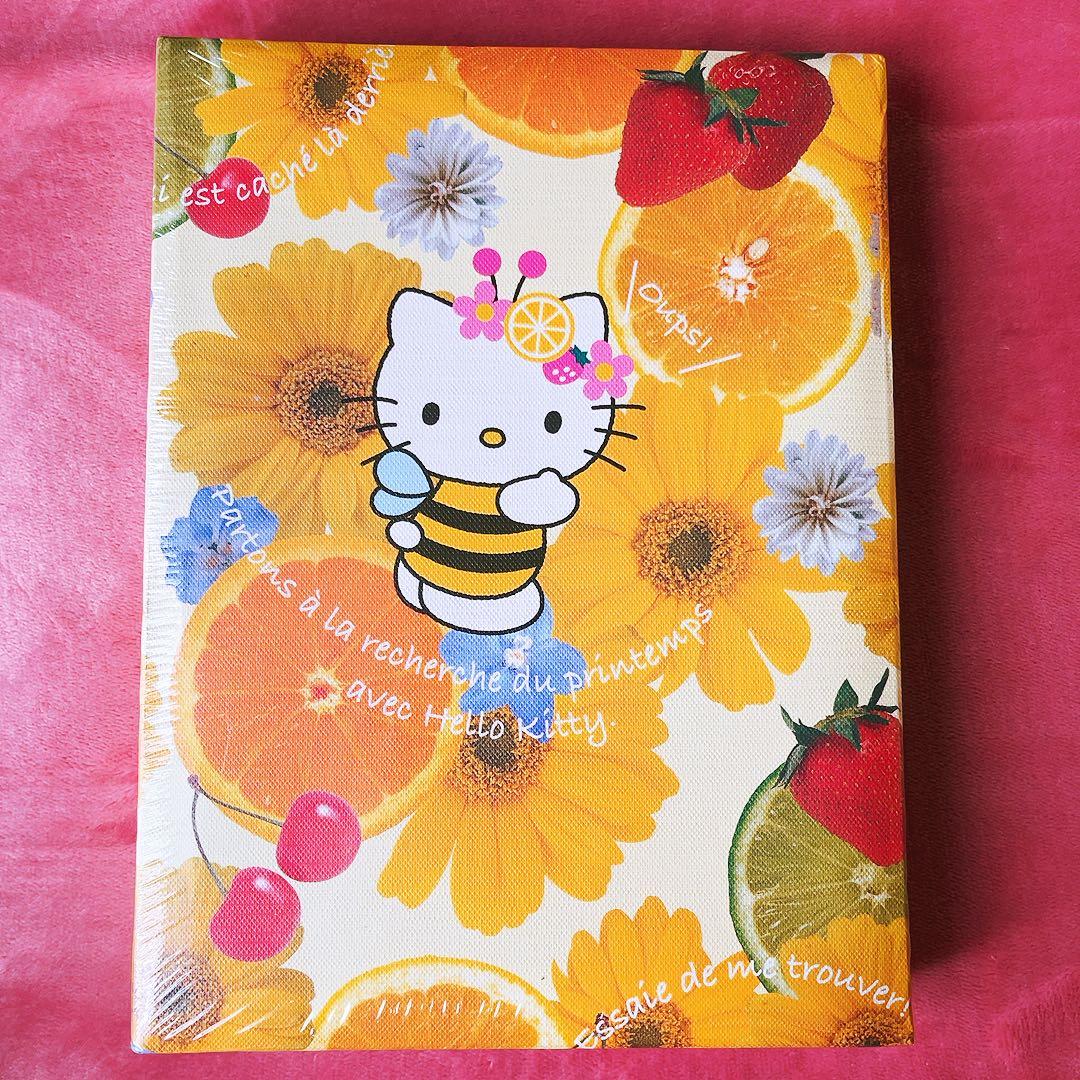 希少レア　ハローキティ　USA アルバム　缶ケース　着ぐるみ　ハチ　2003